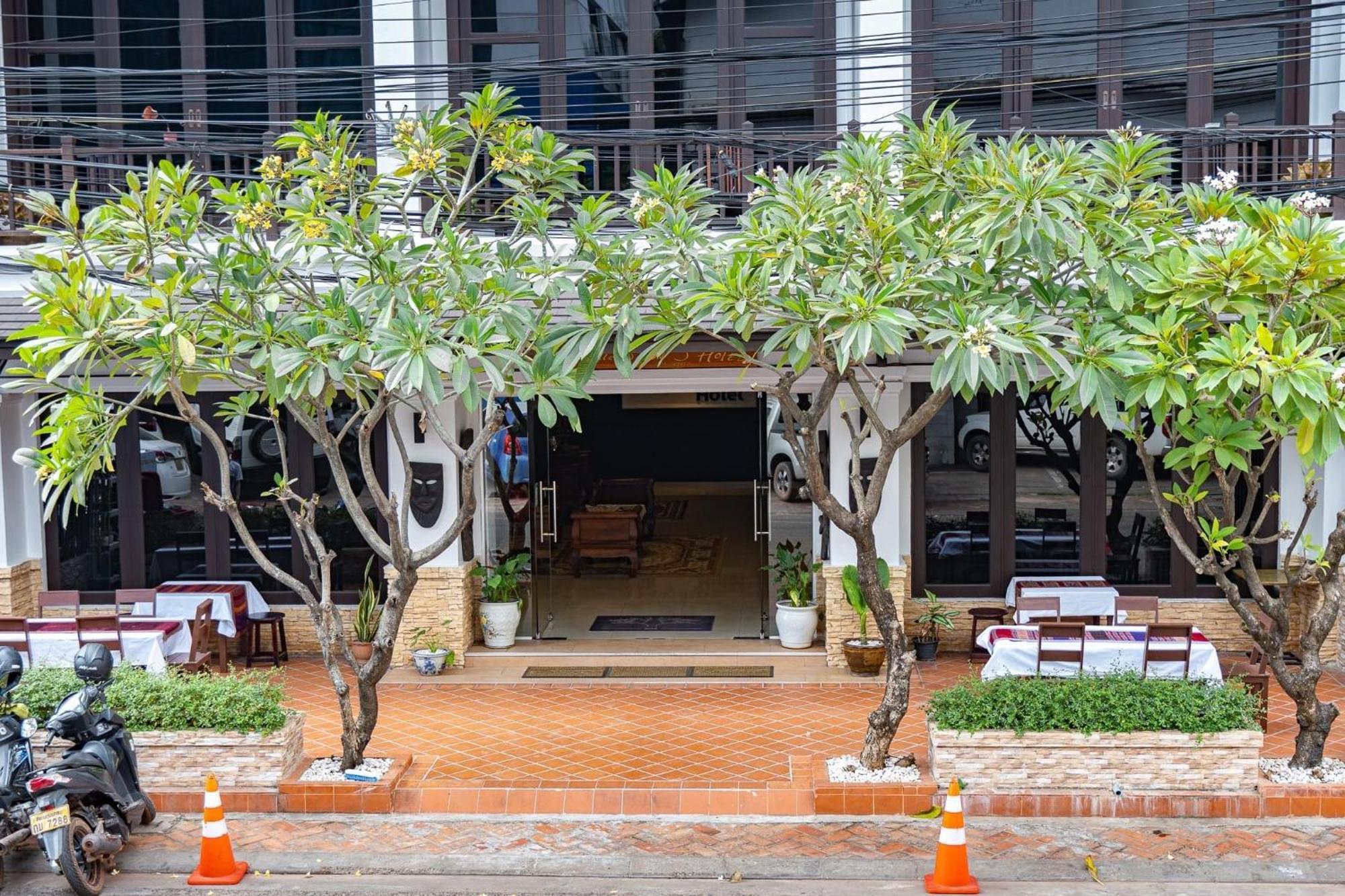 Vongkhamsene Boutique Hotel Ban Nongdouang Exterior photo